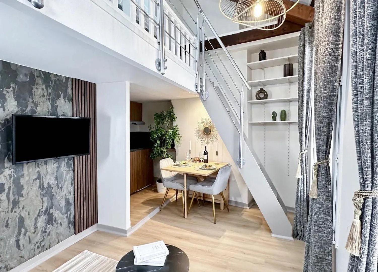 Apartament Stylish Duplex In Front Of Buttes-Chaumont Paryż