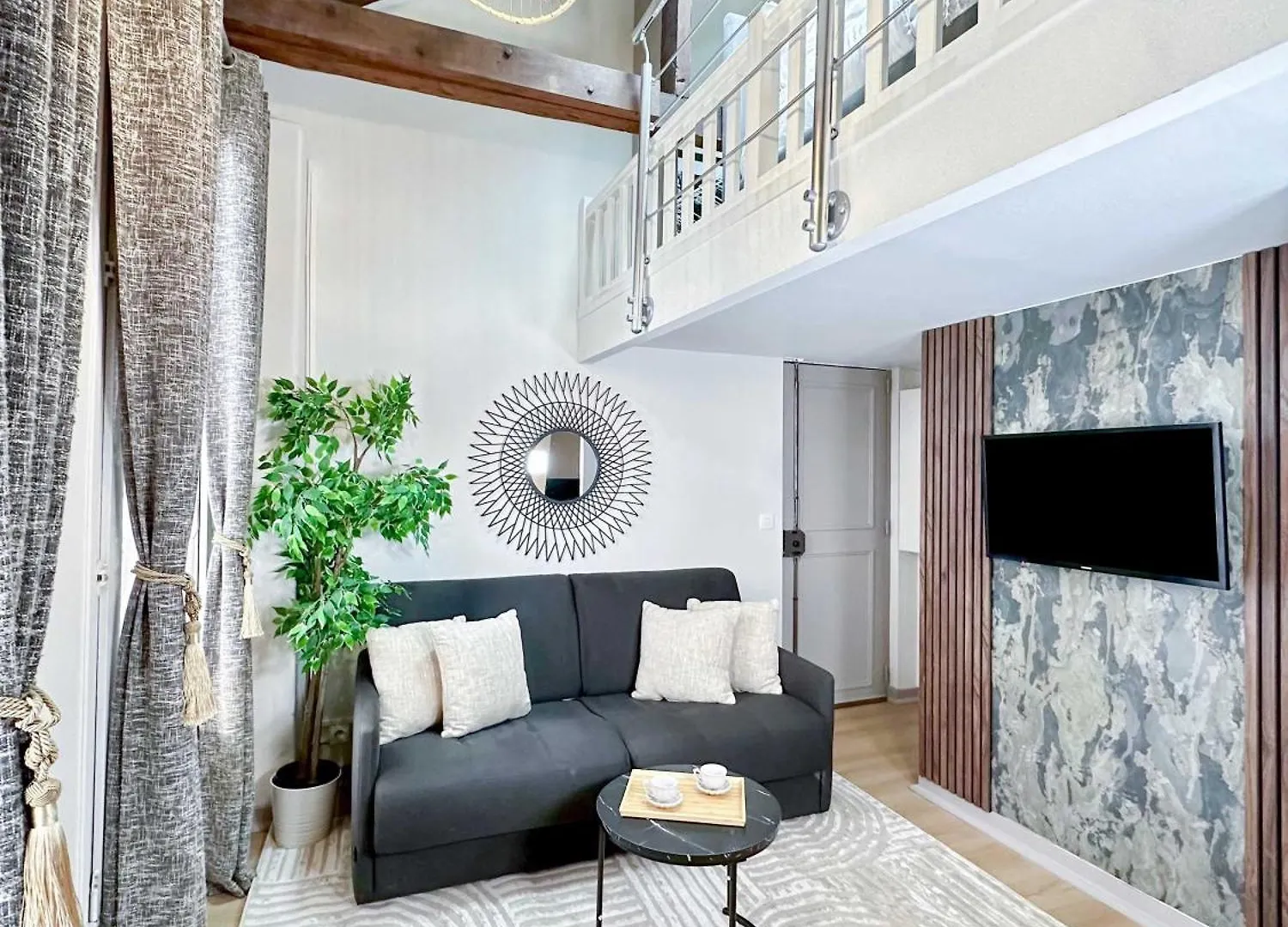 Stylish Duplex In Front Of Buttes-Chaumont Lägenhet Paris Frankrike